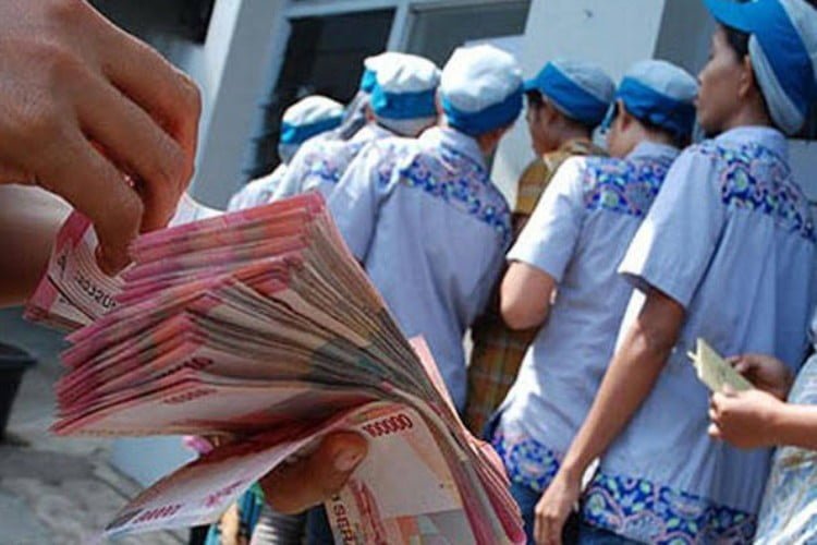 Melalui Menteri Ketenagakerjaan pemerintah memutuskan tidak akan menaikan upah minimum untuk tahun 2021. (foto: dekannews)