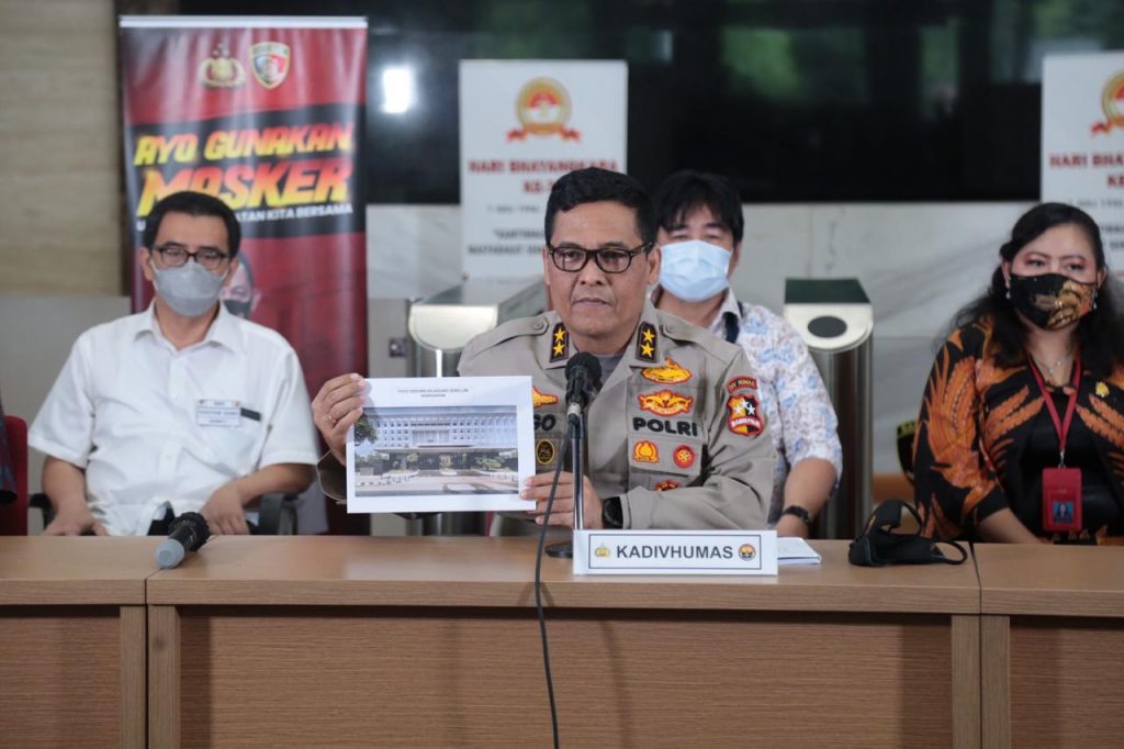 Kepala Divisi Humas Polri Irjen Argo Yuwono dalam ekspose pengungkapan kasus beberapa waktu lalu. (foto: lini post)