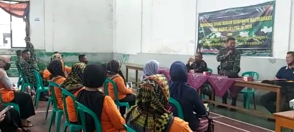 Kegiatan rutin Yonif Raider 301/ PKS Tahun 2020 tentang Komunikasi Sosial Komponen Masyarakat kembali digelar, Jumat (13/11). (foto: Yonif Raider 301/PKS)