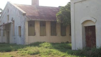 Salahsatu bangunan bersejarah yang berada di Desa Sukamandijaya Kecamatan Ciasem Kabupaten Subang Provinsi Jawa Barat. (foto: Remond/Fajarnusantara.com)