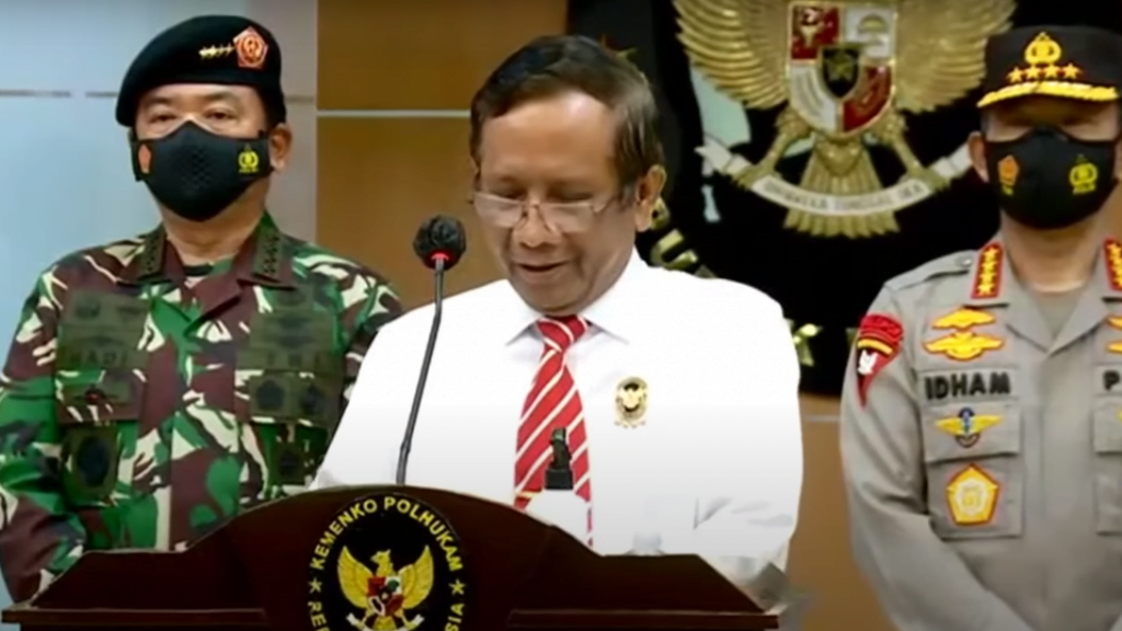 Menteri Koordinator Bidang Politik, Hukum, dan Keamanan Mahfud MD saat konferensi pers di Kantor Kemenko Polhukam, Rabu (30/12). (Foto: Pikiran Rakyat)