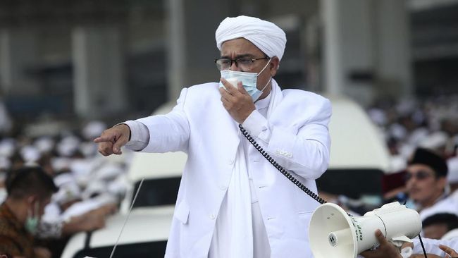 Pemimpin FPI, Rizieq Shihab ditetapkan sebagai tersangka kasus kerumunan massa yang terjadi di Petamburan, Tanah Abang, Jakarta Pusat pada 14 November 2020 lalu. (Foto: CNN Indonesia)