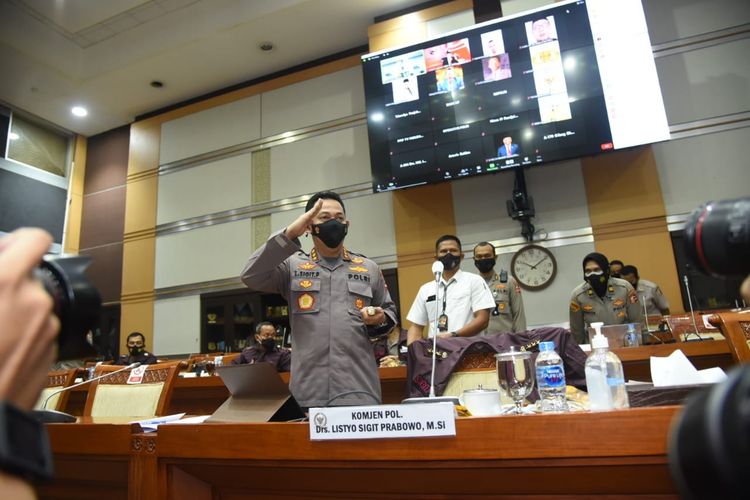 Calon tunggal Kapolri, Komjen Listyo Sigit Prabowo saat mengikuti uji kepatutan dan kelayakan dengan Komisi III DPR, Rabu (20/1/2021). (Foto: Dok/Divisi Humas Polri)