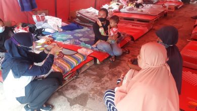 Sejumlah pengungsi korban longsor sudah dapat kembali ke pemukiman dan hunian sementara mulai hari ini (30/1/2021). (Foto: Fajarnusantara.com)