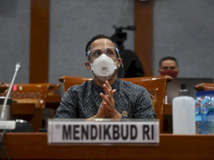 Mendikbud Nadiem Makarim dalam sebuah agenda rapat kerja, beberapa waktu lalu. (Foto: Indozone)