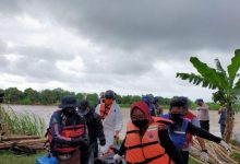 Tim SAR Gabungan akhirnya menemukan korban yang hanyut di Sungai Cimanuk, Minggu (24/1/2021) sore. (Foto: dok/Basarnas)
