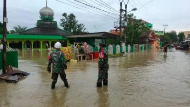 Akibat curah hujan tinggi, banjir kembali rendam Kecamatan Pamanukan Kabupaten Subang. (Foto: Tribunjabar)