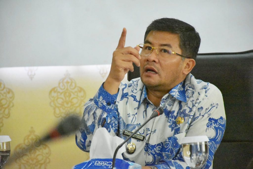 Wakil Bupati Sumedang Erwan Setiawan menerima audiensi PT. Malida Jaya Perkasa di Ruang Rapat Wakil Bupati Sumedang, Jumat (5/3/2021). (Foto: Humas Pemkab Sumedang)