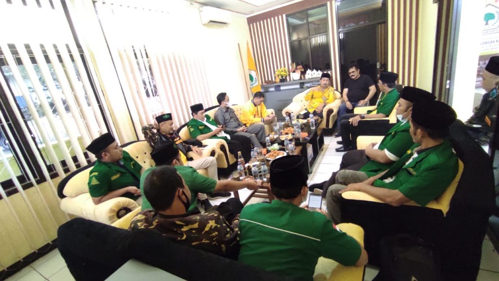 Jajaran GP Ansor Sumedang melakukan silaturahmi ke Kantor DPD Partai Golkar Sumedang Provinsi Barat, Selasa (2/3/2021). (Foto: Istimewa)