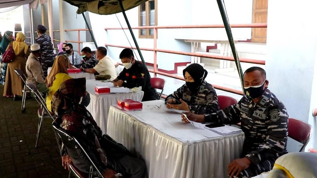 kegiatan Serbuan Vaksinasi Nasional di Kabupaten Sumedang Provinsi Jawa Barat dari TNI AL. (Foto: Humas Pemkab Sumedang)