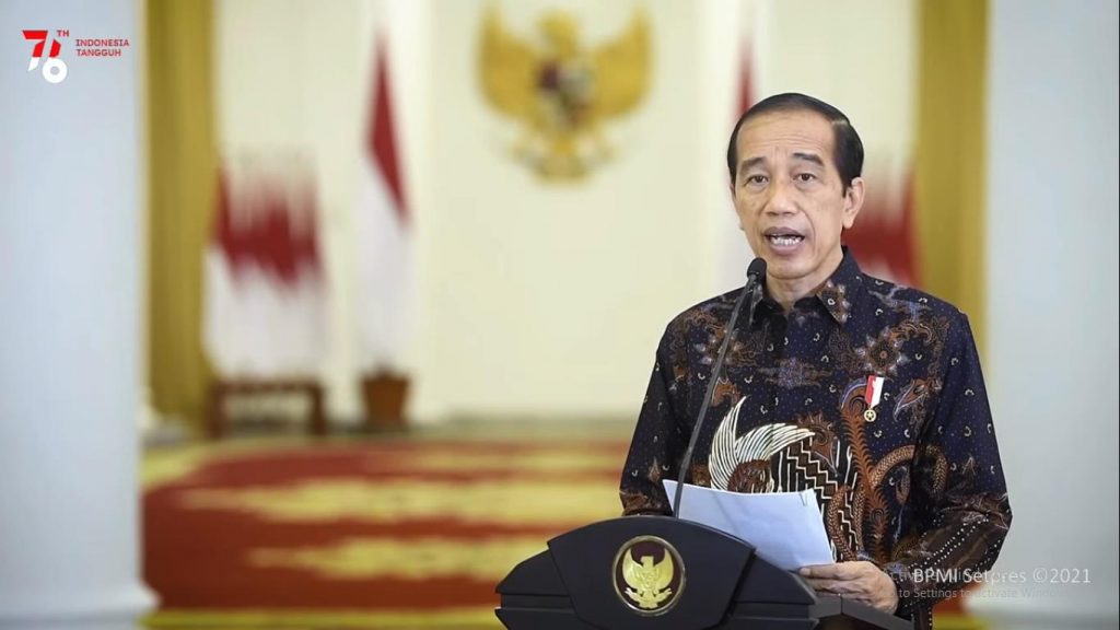 Presiden Joko Widodo dalam siaran pers melalui Youtube Sekretariat Presiden, Senin (2/8/2021) malam. (Foto: tangkap layar)