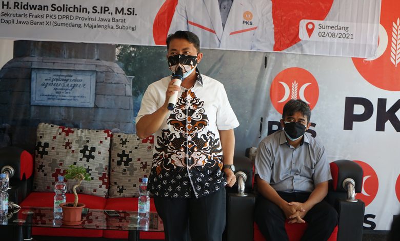 Kang RinSo saat memberikan pemaparan saat Reses di Aula DPD PKS Sumedang