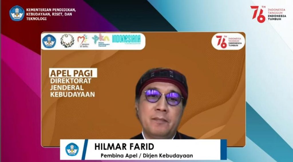 Direktur Jenderal Kebudayaan Kemendikbudristek, Hilmar Farid saat menjadi pembina Apel Pagi Kemendikbudristek yang digelar secara virtual, Senin (16/8/2021). (Foto: Kemendikbud)