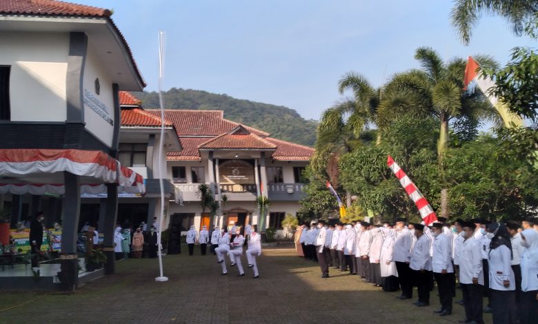 Photo : Upacara Hari Amal Bakti (HAB) Kementrian Agama RI ke 76 tingkat Kabupaten Sumedang