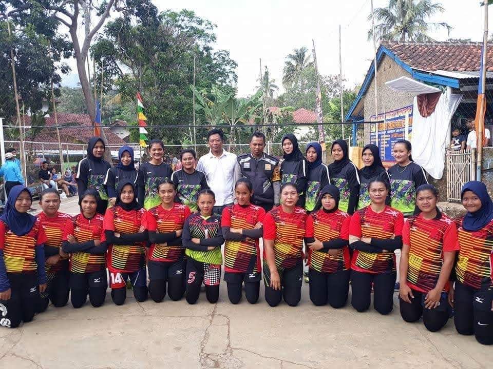 Pemain, Pelatih Ivo Glora Baskara saat mengikuti kejuaraan belum lama ini