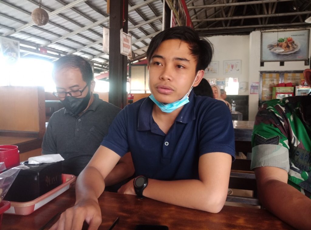 Manager Rumah Makan Tahu Sari Kedelai Jatinangor Triko Amelza