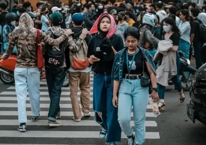 Citayam Fashion Week merupakan spontanitas anak-anak muda yang mulanya berasal dari Citayam (poto net humas polri)