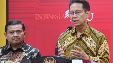 Menteri Kesehatan (Menkes) Budi Gunadi Sadikin (Kanan) Bersama Bupati Sumedang Donny Ahmad Munir (Foto:Dok.Humas Pemda Sumedang)