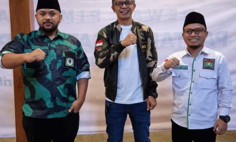 Ketua Gerakan Pemuda Kabah (GPK) Agil Sah Rizal, Ketua Angkatan Muda Kabah (AMK) Zaeni Mufti Hadiat dan Ketua Gerakan Muda Pembangunan Indonesia (GMPI) Alan Muhtar, menghadiri Rakorcab PPP Garut, Sabtu. ist