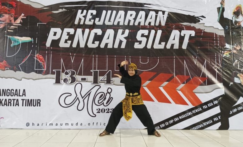 NAILA, Gadis Pelajar asal Garut yang berhasil meraih Juara 1 Pencak Silat Kategori Seni Tunggal Tangan Kosong Putri tingkat Remaja pada ajang Kejuaraan Pencak Silat Jakarta National Championship 1. ist